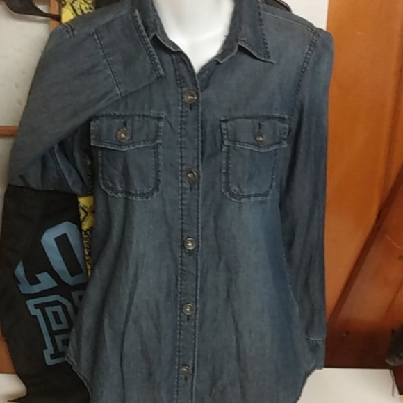 Sexy Banana Republic Denim Burnout Button Down - Picture 7 of 12